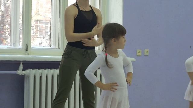 ЭСТРАДНЫЕ ТАНЦЫ (5-7 лет)/преподаватель Молчанова Екатерина смотреть онлайн
