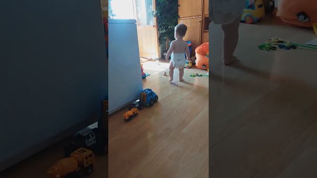 маленький ураган дома смотреть онлайн