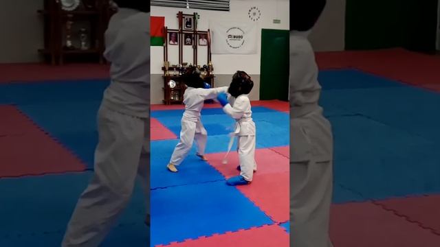 Кто чего стоит время покажет | спарринг каратэ смотреть онлайн