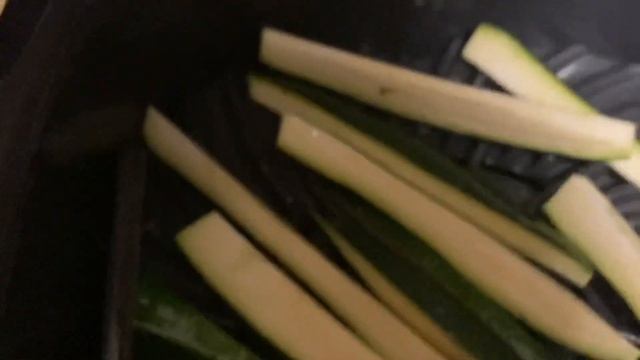 ЦУКИНИ НА ГРИЛЕ В ДОМАШНИХ УСЛОВИЯХ ТАЕТ ВО РТУ ?? смотреть онлайн