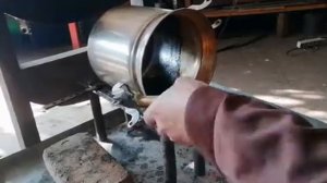 Лужение самовара пищевым оловом.