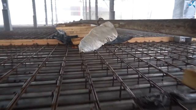 Начало заливки бетоном межэтажных перекрытий | День 148 смотреть онлайн