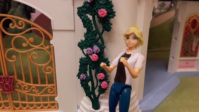 Маринетт или Хлоя станет принцессой сказочного замка? Часть1 смотреть онлайн