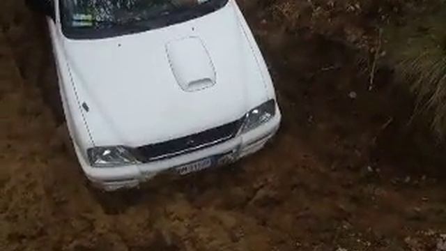 Mitsubishi L200 Off Road "The White Monster" смотреть онлайн