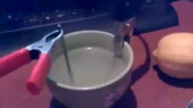 Разогрев воды электрическим током :) смотреть онлайн