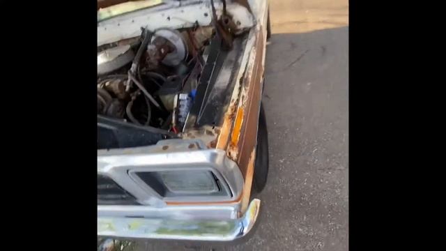 79 Ford f100 hood and roof sanding plus primer смотреть онлайн