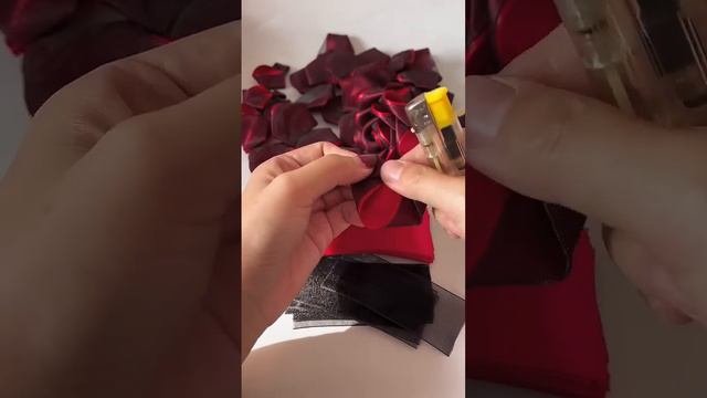 как сделаеть роза из атласная лента #видео #рутуб #ribbon #viral #trend #лайфхаки #роза #букет #art смотреть онлайн