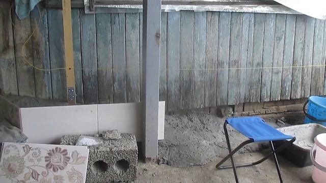 Реставрация саманного домика, начало заливки, от двери ракурс 2 смотреть онлайн