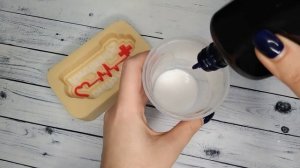 Мыловарение для начинающих/Мыло для доктора/ Заливка формы