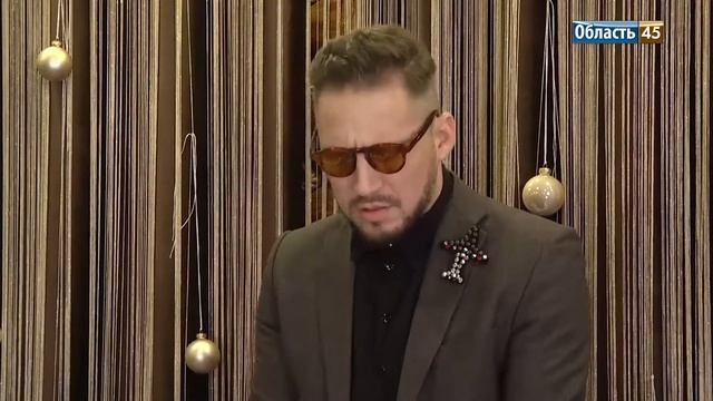 «Новогодний квартирник» с Денисом Галушко и Мариной Мельковой смотреть онлайн
