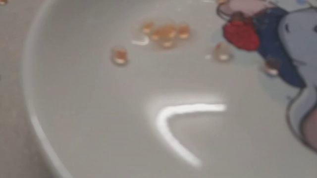 купили поддельную красную икру. поддельная икра после 3х часов в воде. смотреть онлайн