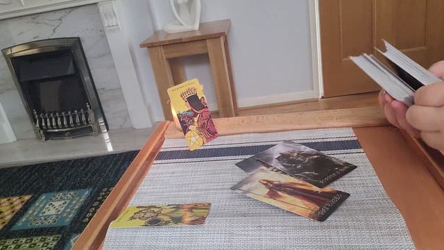 4 королевы: какой мужчина мне подходит смотреть онлайн