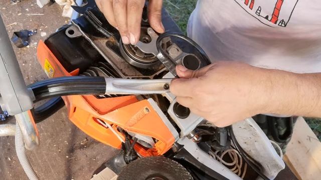 Как добраться до маслонасоса бензопилы. смотреть онлайн