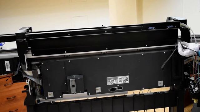 Замена ремня каретки | Ремонт плоттеров HP DesignJet 1050 и 1055 смотреть онлайн