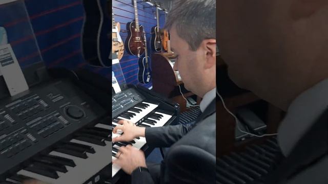 Tom Horton, my tutor playing on Ringway Electronic Organ смотреть онлайн