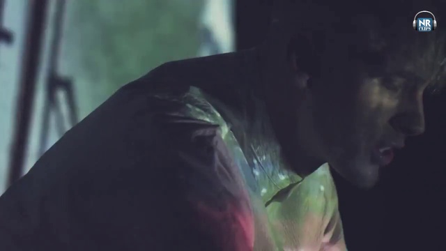 Machine Gun Kelly - Gone ft. Leroy Sanchez [NR clips] (Новые Рэп Клипы 2015) смотреть онлайн
