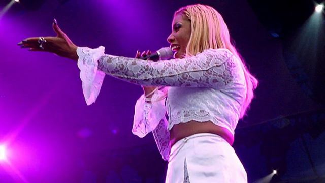 Melanie Thornton - Love How You Love Me (Live In Oberhausen, Germany, Tom Jones Tour, Sept 2nd 2001