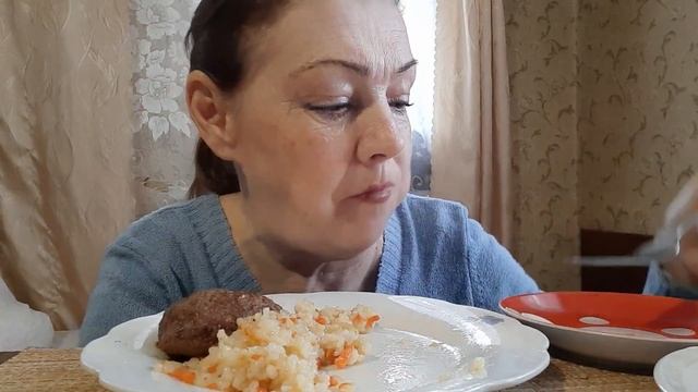 #Мукбанг Russia # Рис с овощами #котлета #food #самвеладамян