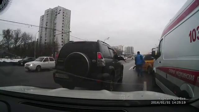 Не пропустил скорую помощь,получил :) смотреть онлайн