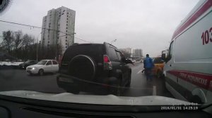 Не пропустил скорую помощь,получил :)