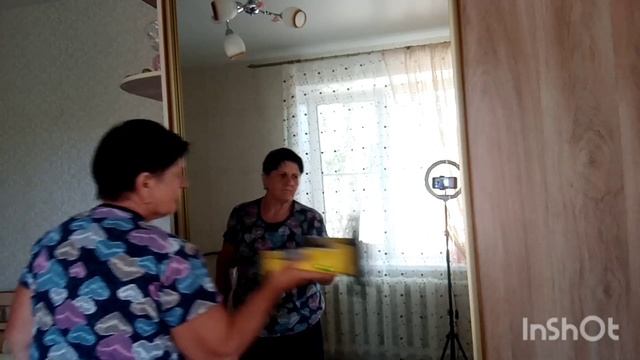 Как живут в русской деревне. Излила душу, отнесла подарок, убиралась в доме.... смотреть онлайн