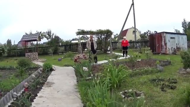 На даче у Саши сажаем цветы. Перекус или второй завтрак. VLOG. Брест смотреть онлайн