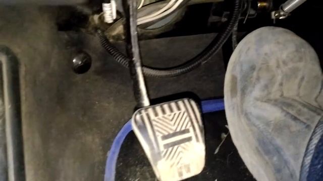 Шипят тормоза (неисправен ВУТ) смотреть онлайн