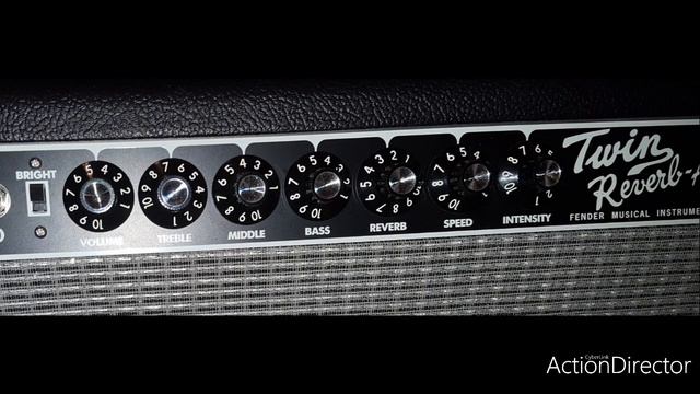 Fender Tone Master Twin Direct Out IR (SM57) vs Real Shure SM57 *audio only* смотреть онлайн