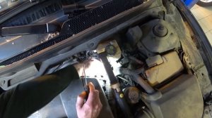 Замена датчика усилителя тормозов Volvo XC90