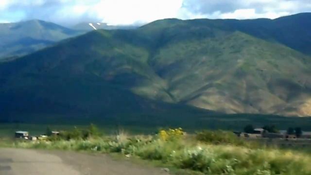 Road to Arzakan, near Yerevan (24 May 2012) смотреть онлайн