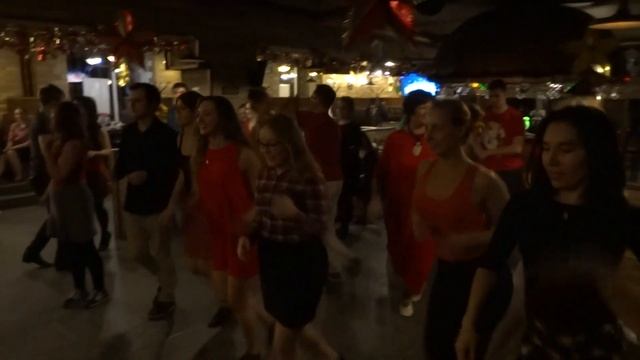 Вдруг как в сказке скрипнула дверь смотреть онлайн