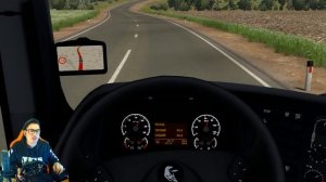 ХОТЕЛ ПРОСКОЧИТЬ ПЕРЕЕЗД НА КРАСНЫЙ! ВЕЗУ НОВЫЙ ТРАКТОР В КОЛХОЗ! EURO TRUCK SIMULATOR 2