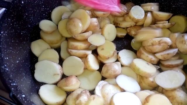Жареная картошка по-деревенски Rustic Fried Potatoes