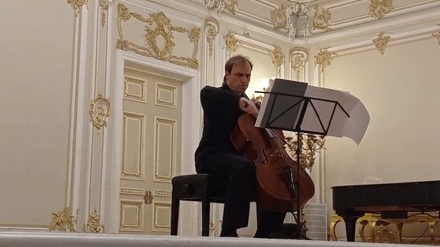 Бах Сюита для виолончели соло №5 до минор смотреть онлайн