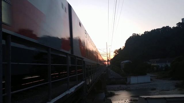 2ЭС4К-138 "Дончак" с сообщением фирменный поезд «Северная Пальмира» №036С Адлер — Санкт Петербург смотреть онлайн