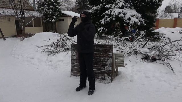 Отработка приёма мяча со старшим братом / My brother helping me in my quest to master first touch смотреть онлайн