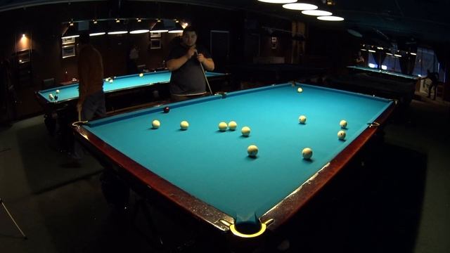 Биллия 4 шара с кия в исполнении Олега в партии по американке смотреть онлайн