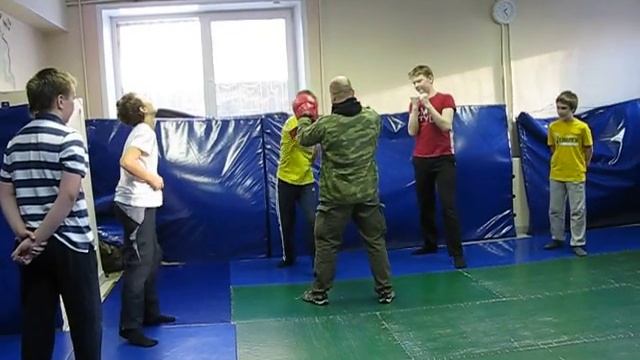 Урок физкультуры у 6А, школа № 12, Пермь смотреть онлайн
