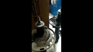 Тойота Хайлендер стук в подвеске,стук амортизаторов!