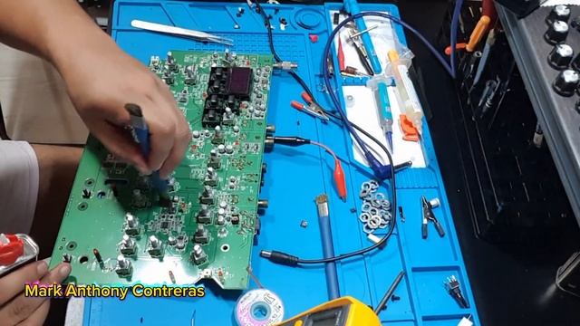 BOSS ME-70" Flickering Display | Noisy Sound | ERROR PROGRAM."DONE REPAIR!!! смотреть онлайн