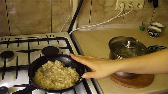 РИСОВЫЕ КОТЛЕТЫ С СОУСОМ ИЗ ГРИБОВ,ИЗЮМА И ОРЕХОВ смотреть онлайн
