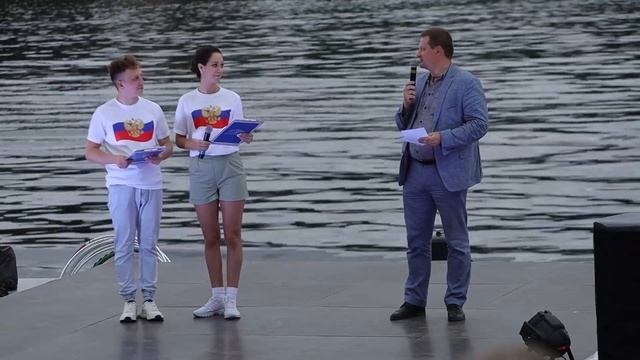 Рекорд в День российского флага смотреть онлайн