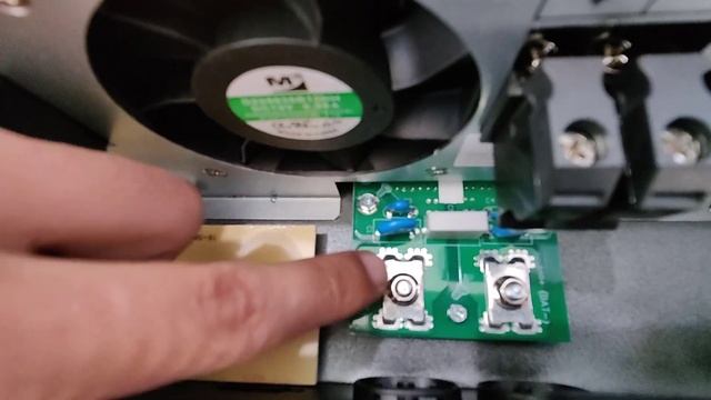 Unboxing Inversor Hibrido 6000W LVX6048 MPPSOLAR 240Vac Dos Líneas Impresiones Y Funcionamiento