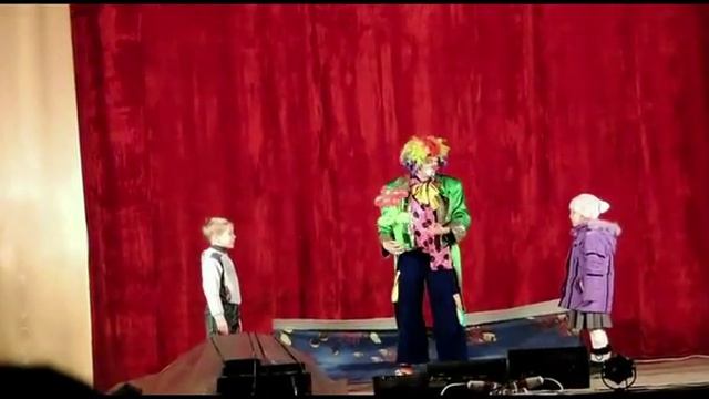 Как правильно надо дарить цветы девушке смотреть онлайн