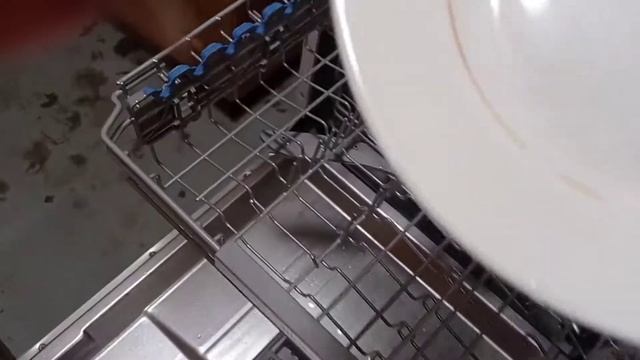 Посудомоечная машина Midea 60s110w первая загрузка мой результат и довольна ли я?))) покупкой!!! смотреть онлайн