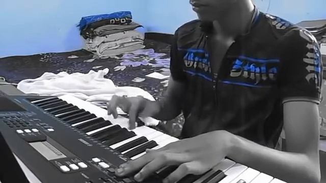 Teclado marca Yamaha modelo PSR-E363 смотреть онлайн