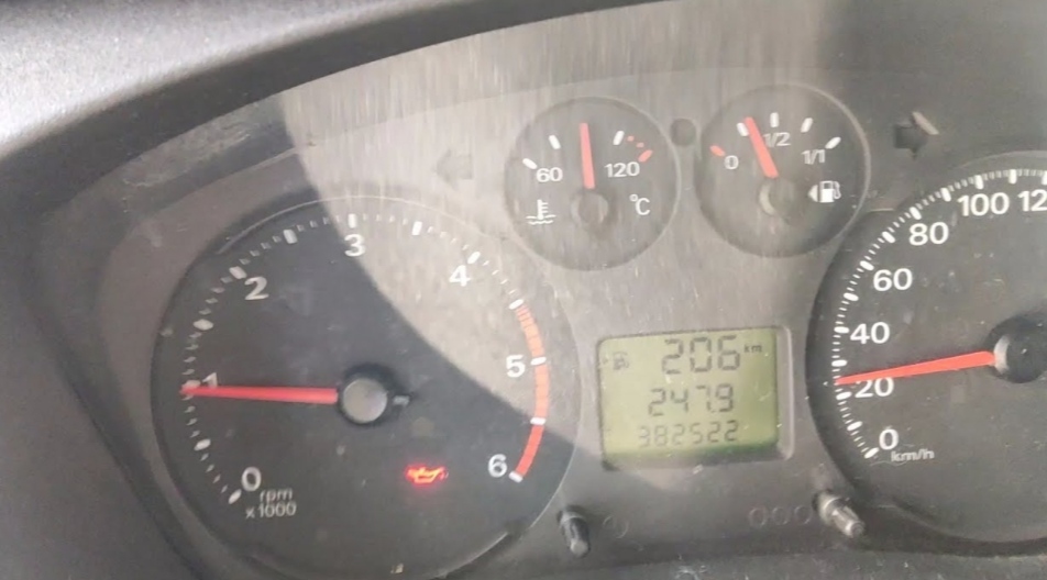 Загорелась лампочка давления масла! Форд транзит 2.4, общий пробег за 400.000 км смотреть онлайн