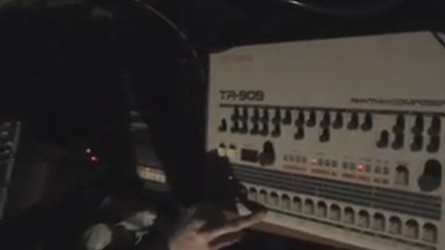 Vintage Techno: 303+808+909 смотреть онлайн