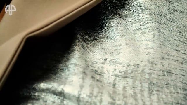 Дизайнер показала свои модели мужской одежды смотреть онлайн