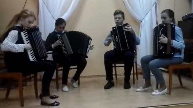 Инструментальный ансамбль 4 класс. Родительское собраие в СКидельской ДШИ 21.12.2017 смотреть онлайн
